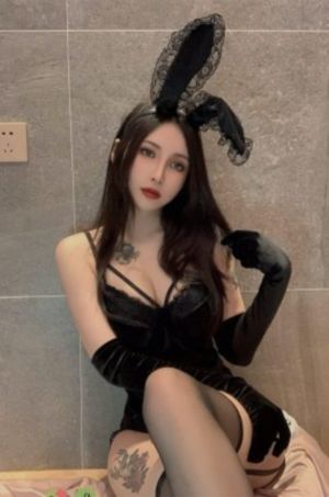 伊人成影院九九_十万网红美女美酱