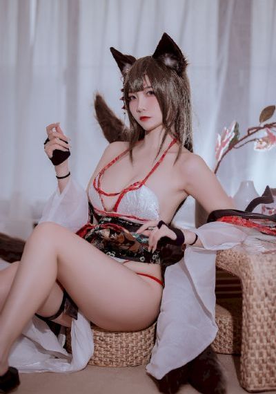 啪啪在浴室边摸边吃奶边做_1080高清视频观看